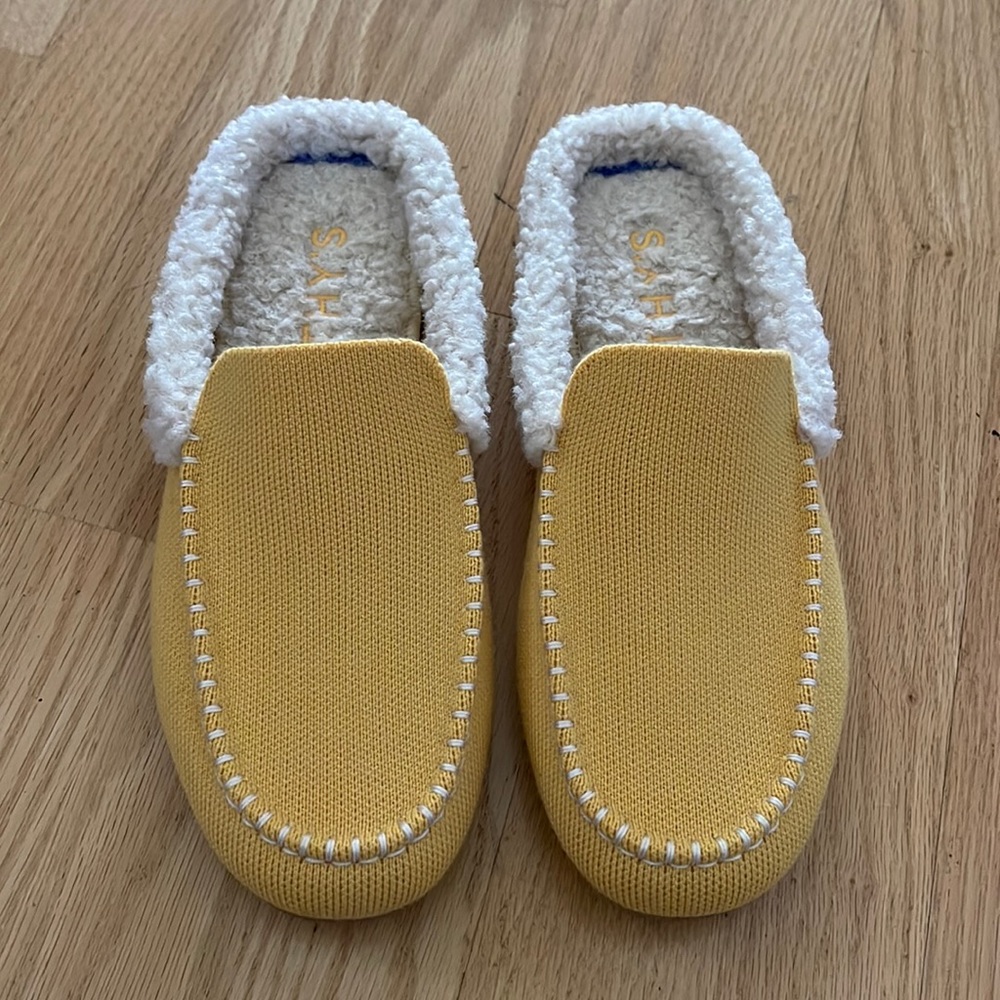 Rothy’s Slip on Slippers w Fur